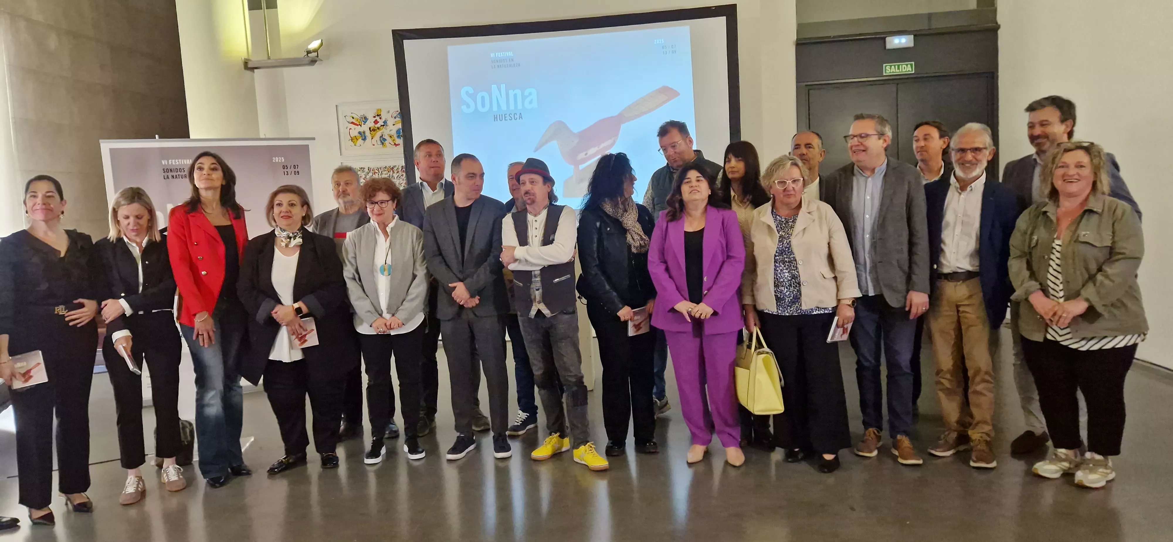 Representantes locales y de las comarcas de Huesca donde se va a desarrollar el Sonna 2025. Foto Myriam Martínez