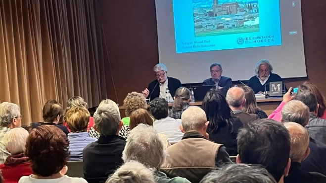 Imagen de la charla de Gaspar Mairal y Castor Belío. Imagen de la charla de Gaspar Mairal y Castor Belío.