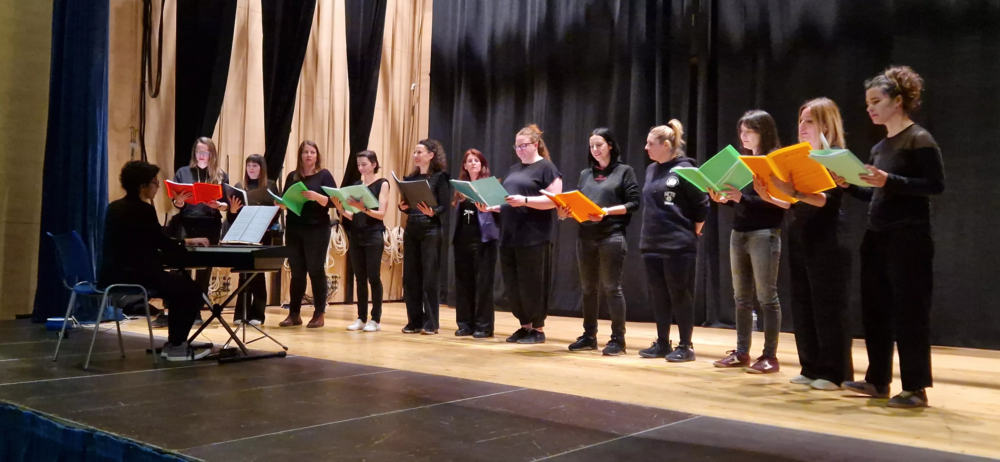 Coro de la Amypa del Colegio El Parque. Foto Myriam Martínez