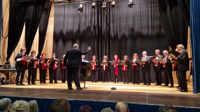 Coral Osca Melódica en Barriofest 2025. Foto Myriam Martínez