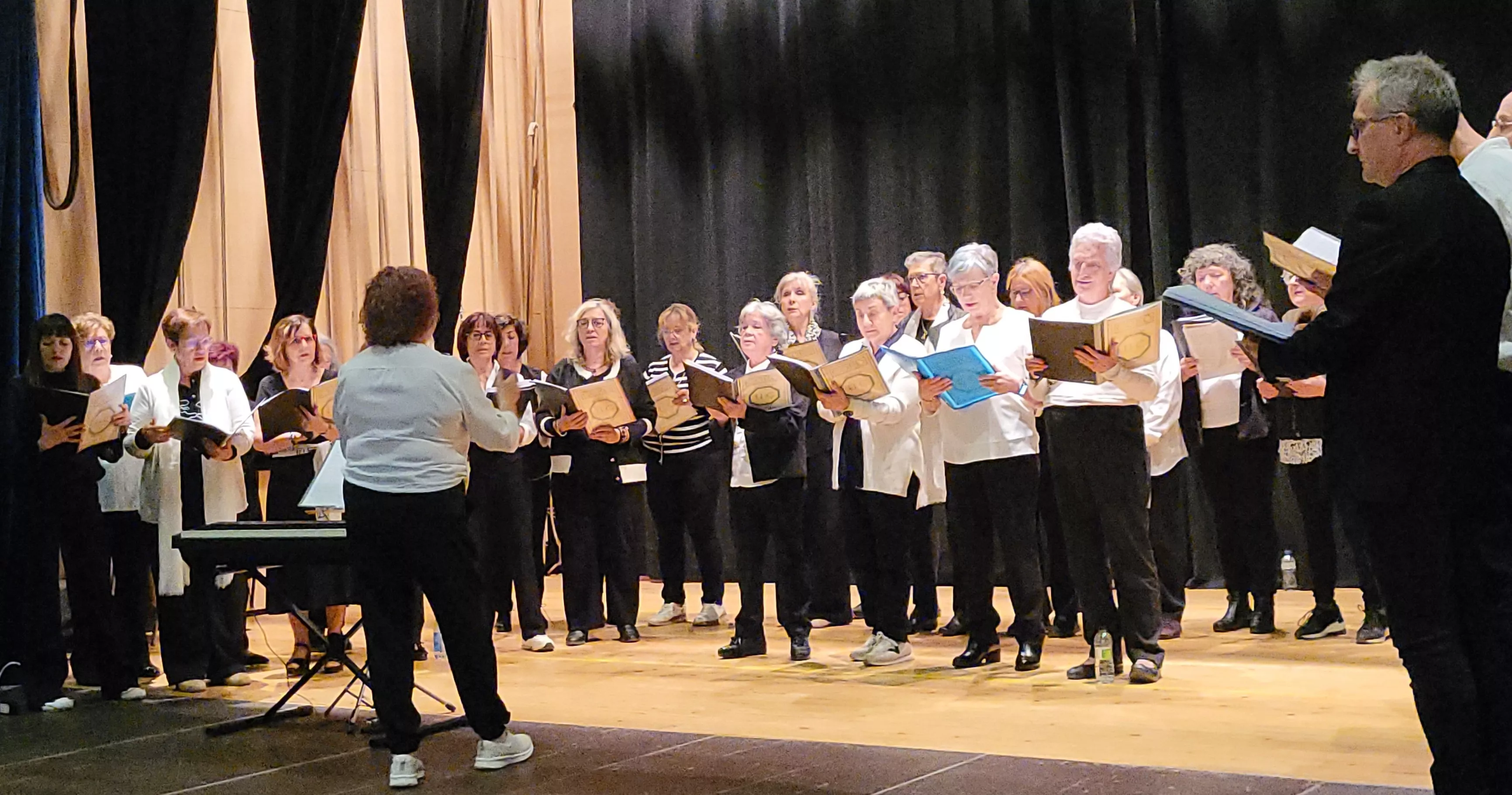 Encuentro coral de Barriofest 2025. Foto Mercedes Manterola