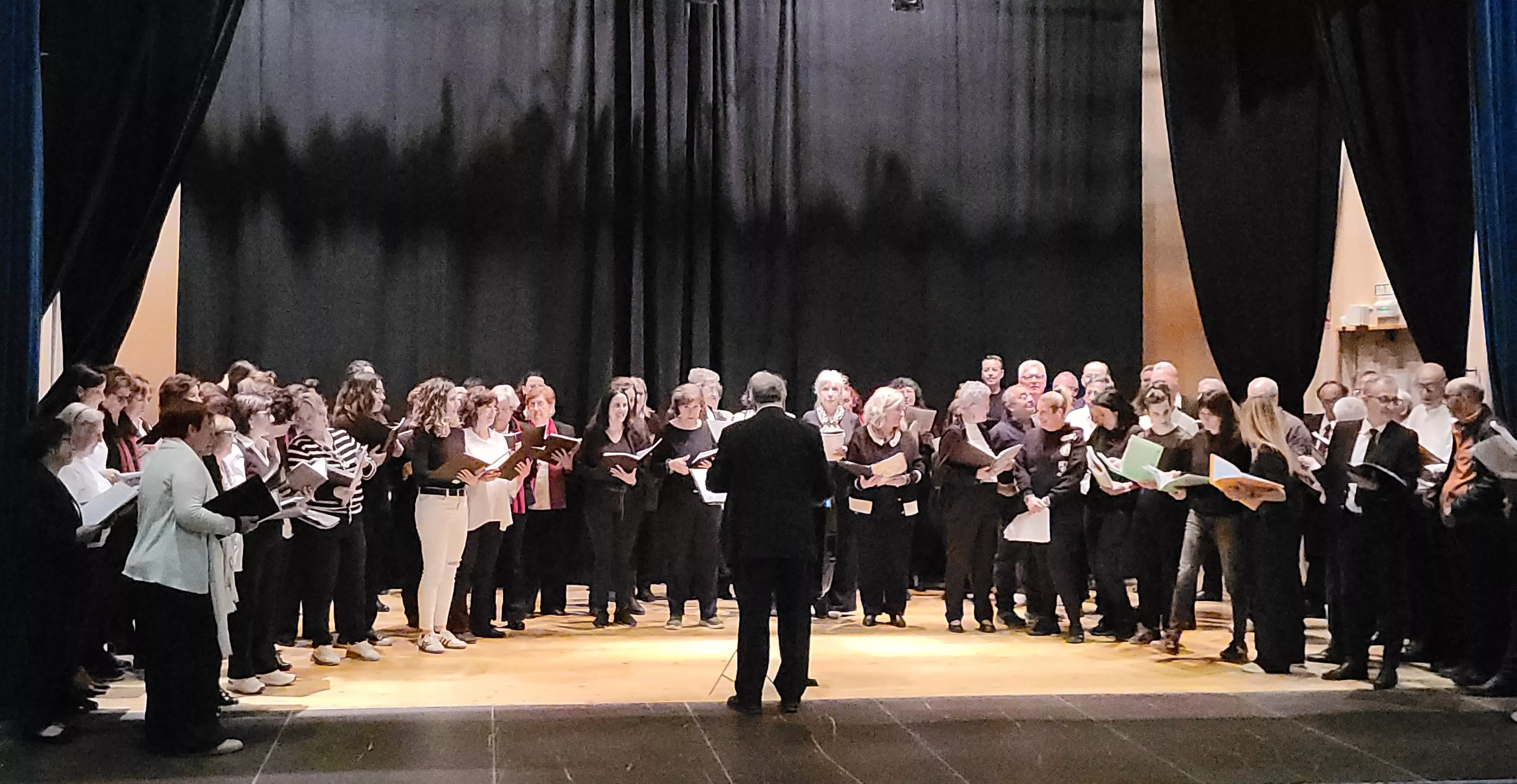 Encuentro coral de Barriofest 2025. Foto Mercedes Manterola