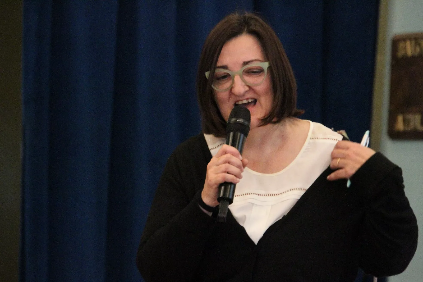 Aracha Urcelay. Presentación del libro "Caminar con artritis" de  Isabel Pérez y Lucía Colom. Foto Carlos Neofato