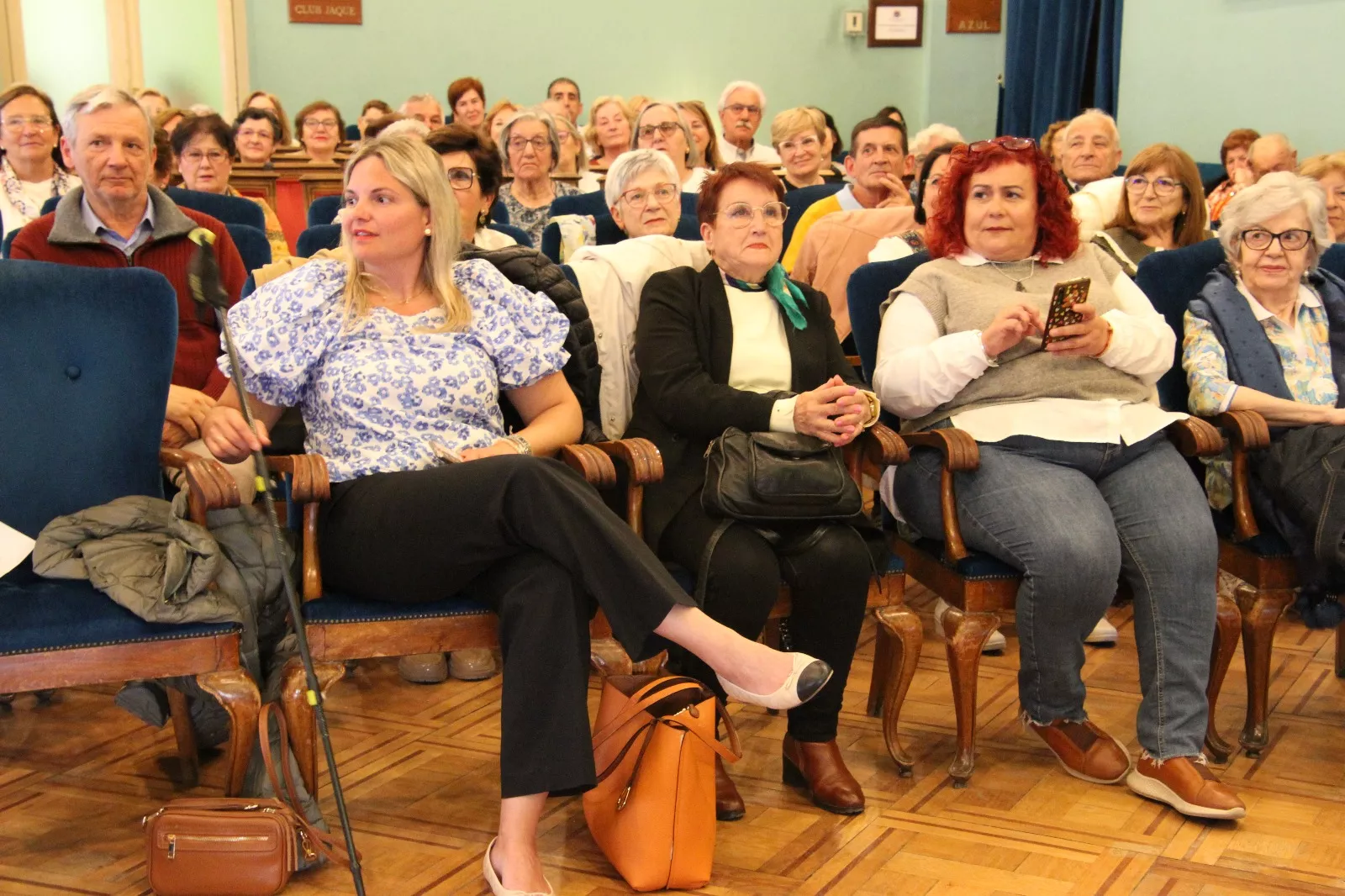 Presentación del libro "Caminar con artritis" de  Isabel Pérez y Lucía Colom. Foto Carlos Neofato