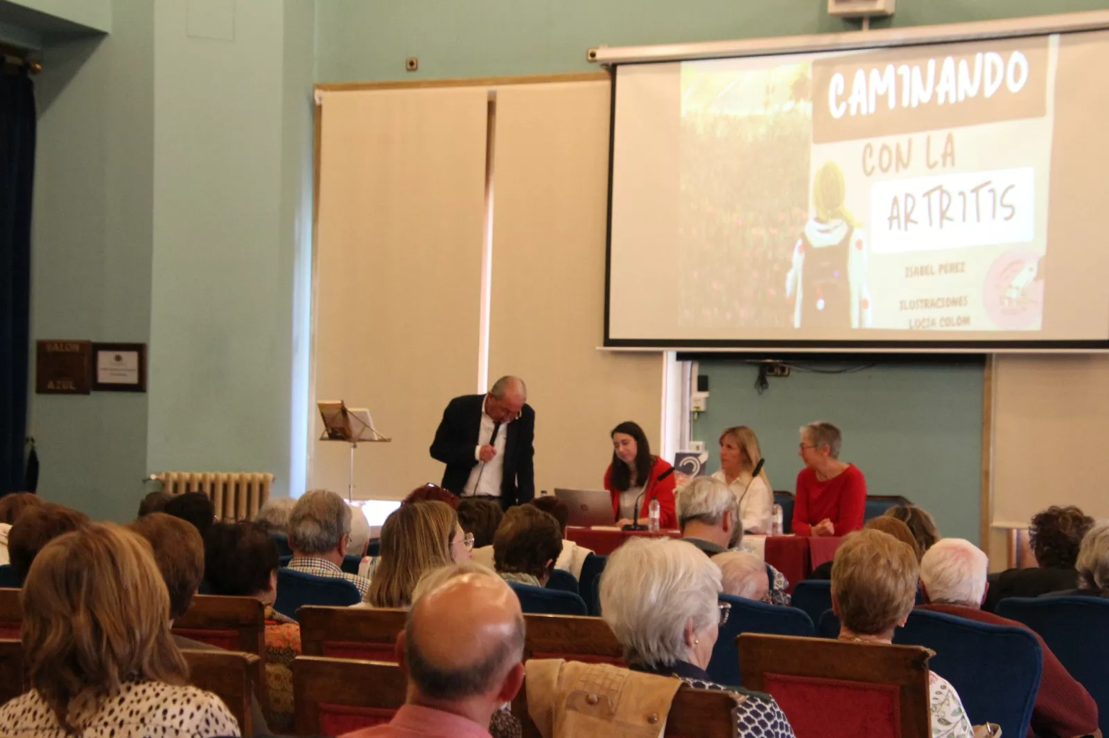 Presentación del libro "Caminar con artritis" de  Isabel Pérez y Lucía Colom. Foto Carlos Neofato
