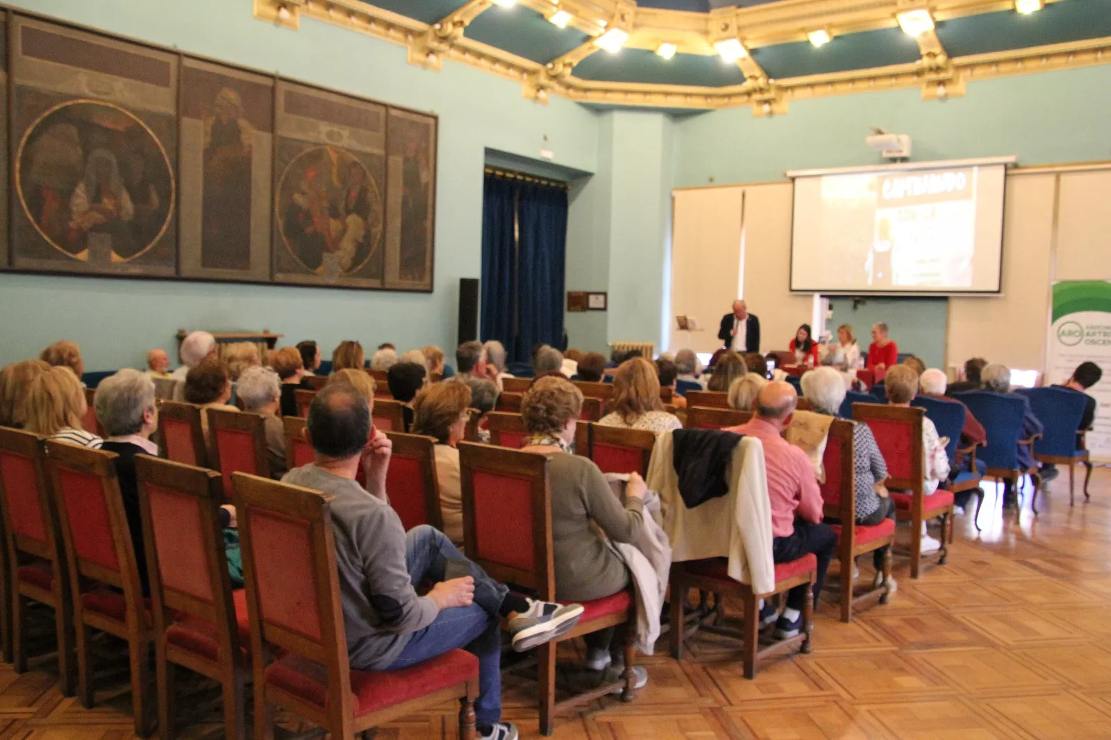 Presentación del libro "Caminar con artritis" de  Isabel Pérez y Lucía Colom. Foto Carlos Neofato