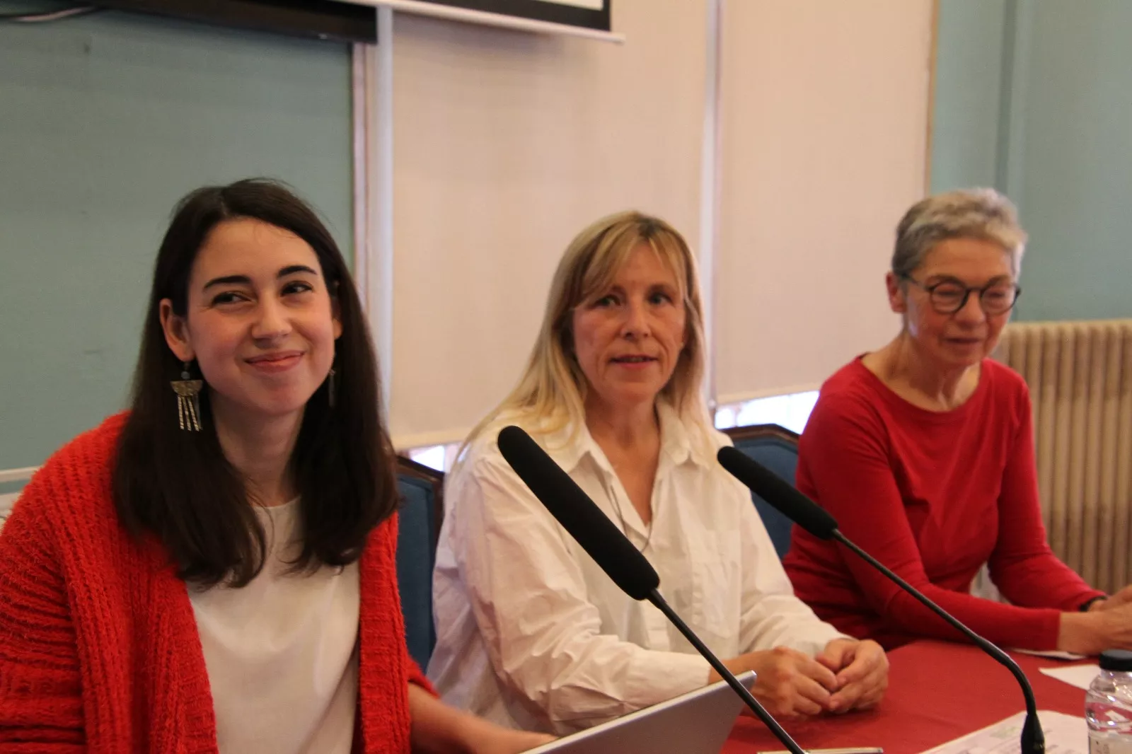 Presentación del libro "Caminar con artritis" de  Isabel Pérez y Lucía Colom. Foto Carlos Neofato