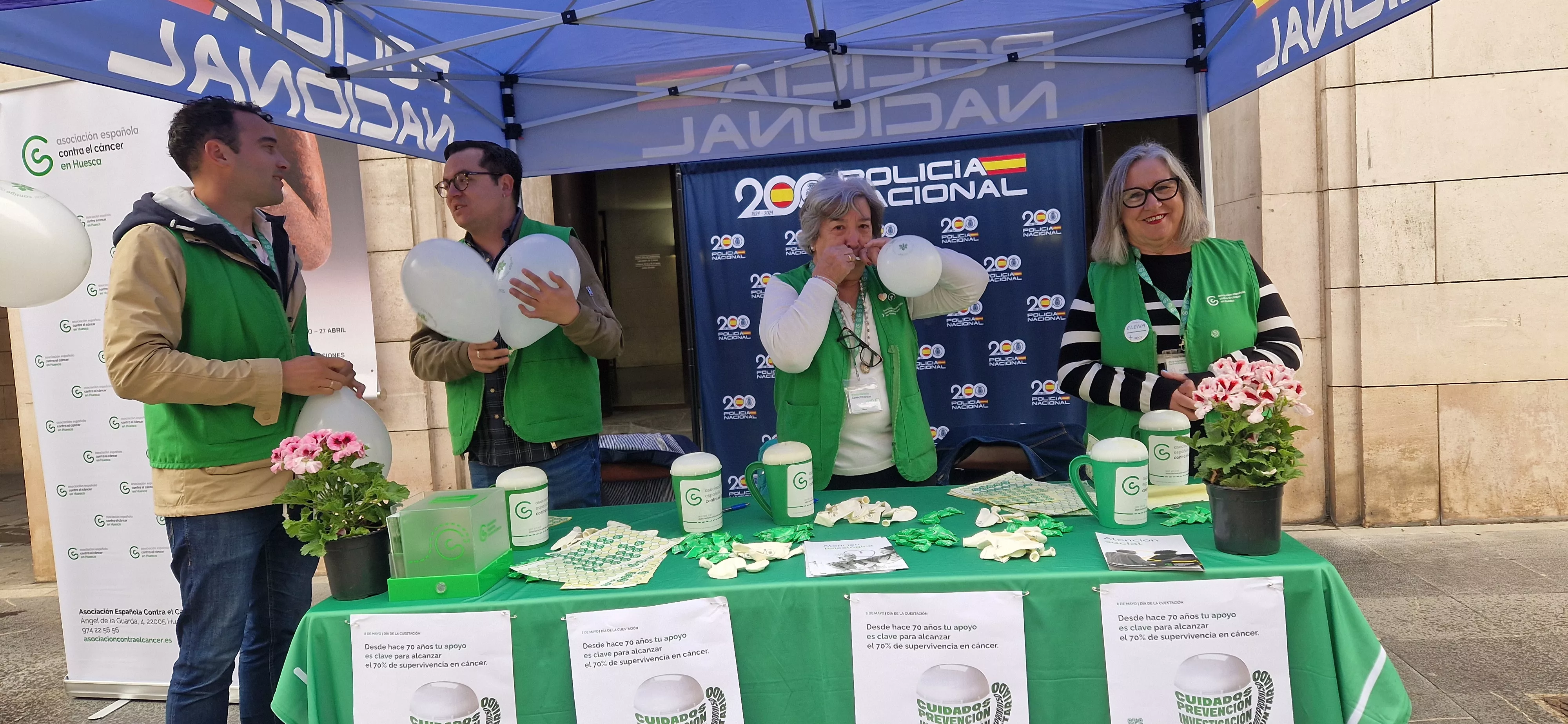 Cuestación de la Asociación Contra el Cáncer en Huesca. Foto Myriam Martínez