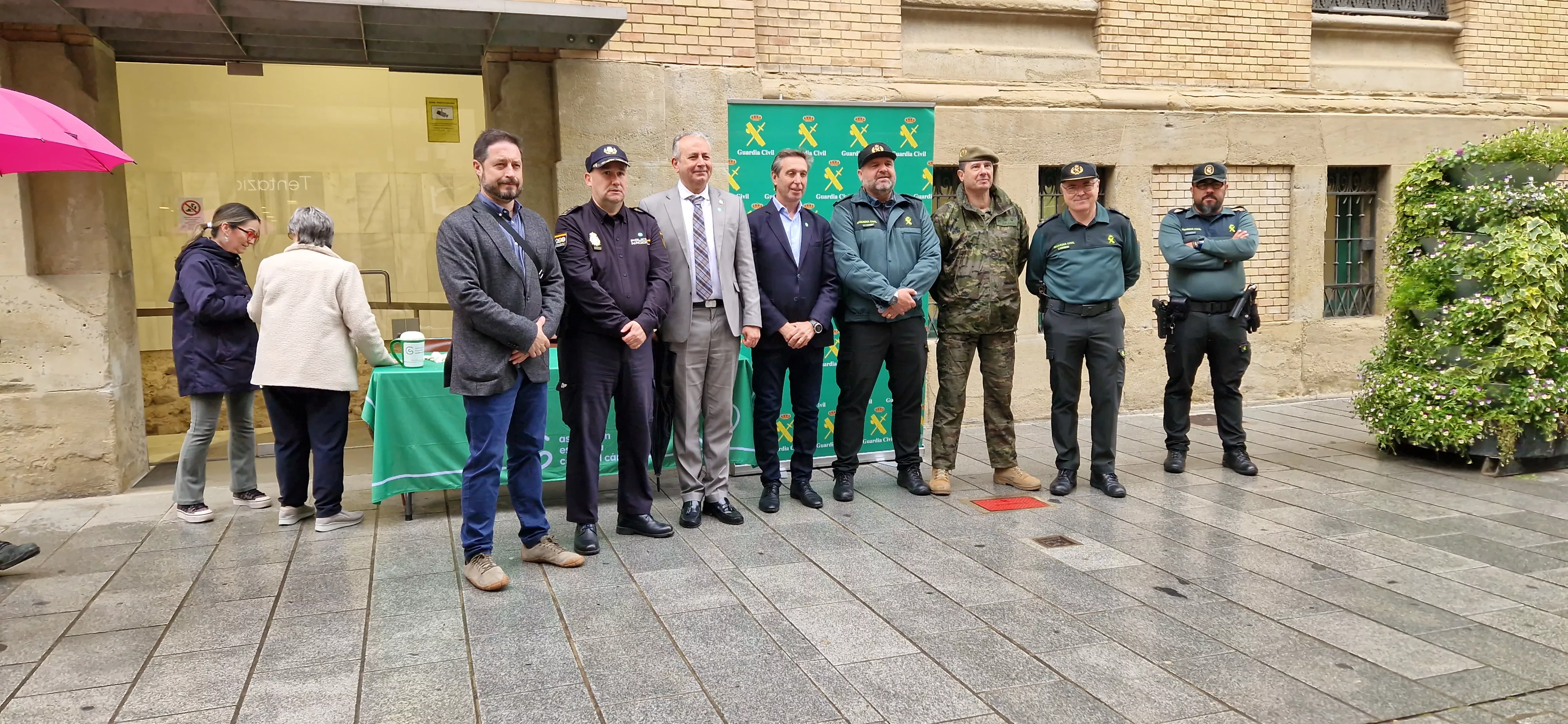 Cuestación de la Asociación Contra el Cáncer en Huesca. Foto Myriam Martínez