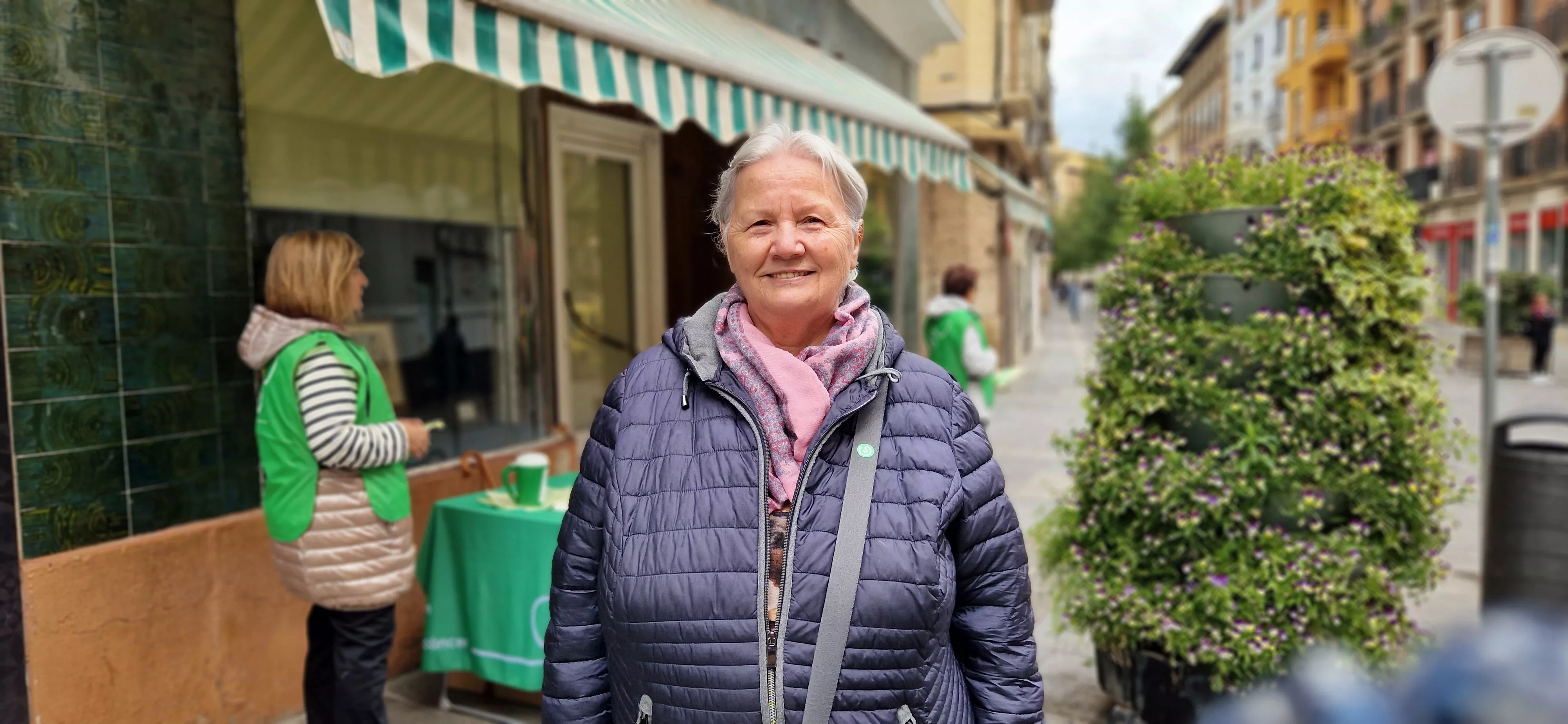 Cuestación de la Asociación Contra el Cáncer en Huesca. Foto Myriam Martínez