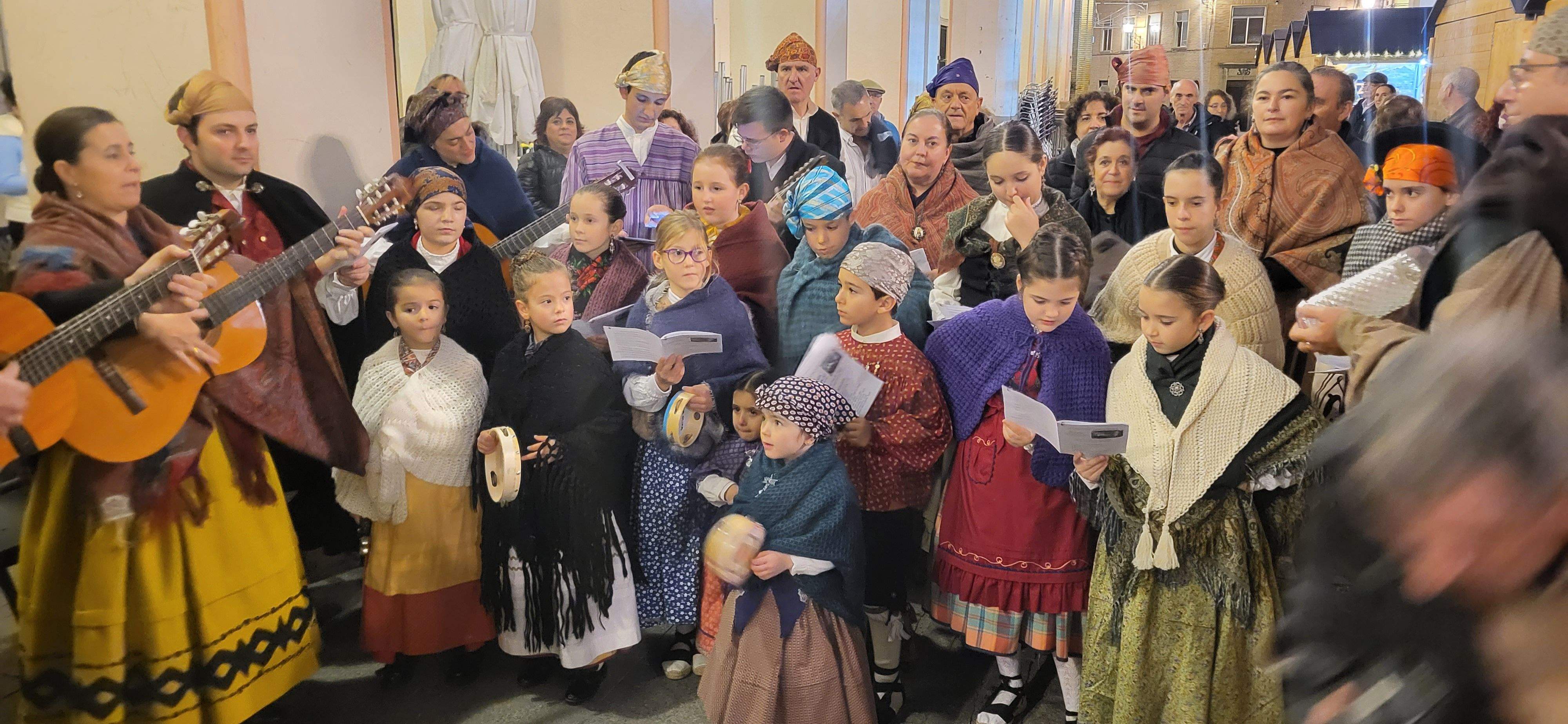   Los 'Amigos de la Navidad' son un colectivo formado por 35  grupos y asociaciones autónomos.