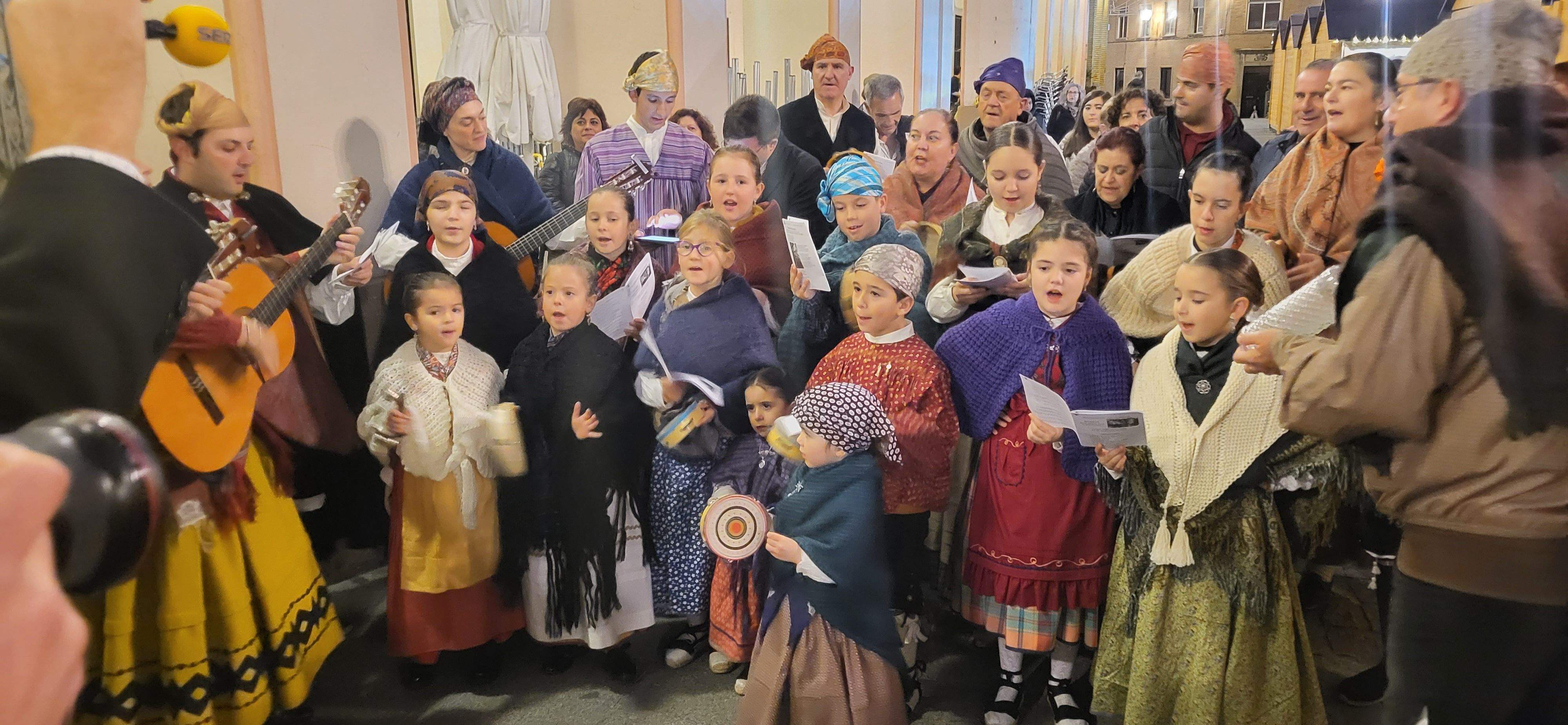Imágenes de la Ronda Aguinaldo de Huesca. Foto Myriam Martínez 
