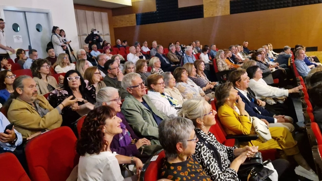 Homenaje a 81 maestros jubilados de la provincia de Huesca. Foto Myriam Martínez Homenaje a 81 maestros jubilados de la provincia de Huesca. Foto Myriam Martínez