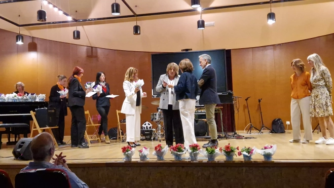 Homenaje a 81 maestros jubilados de la provincia de Huesca. Foto Myriam Martínez Homenaje a 81 maestros jubilados de la provincia de Huesca. Foto Myriam Martínez