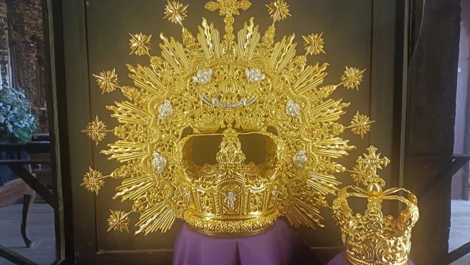 Corona que se pondrá a la Virgen de Astón el sábado Corona que se pondrá a la Virgen de Astón el sábado