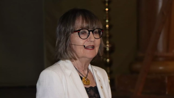 Isabel Riazuelo ha impartido una conferencia este jueves en el IES Ramón y Cajal. Foto Quino Escartín Isabel Riazuelo ha impartido una conferencia este jueves en el IES Ramón y Cajal. Foto Quino Escartín