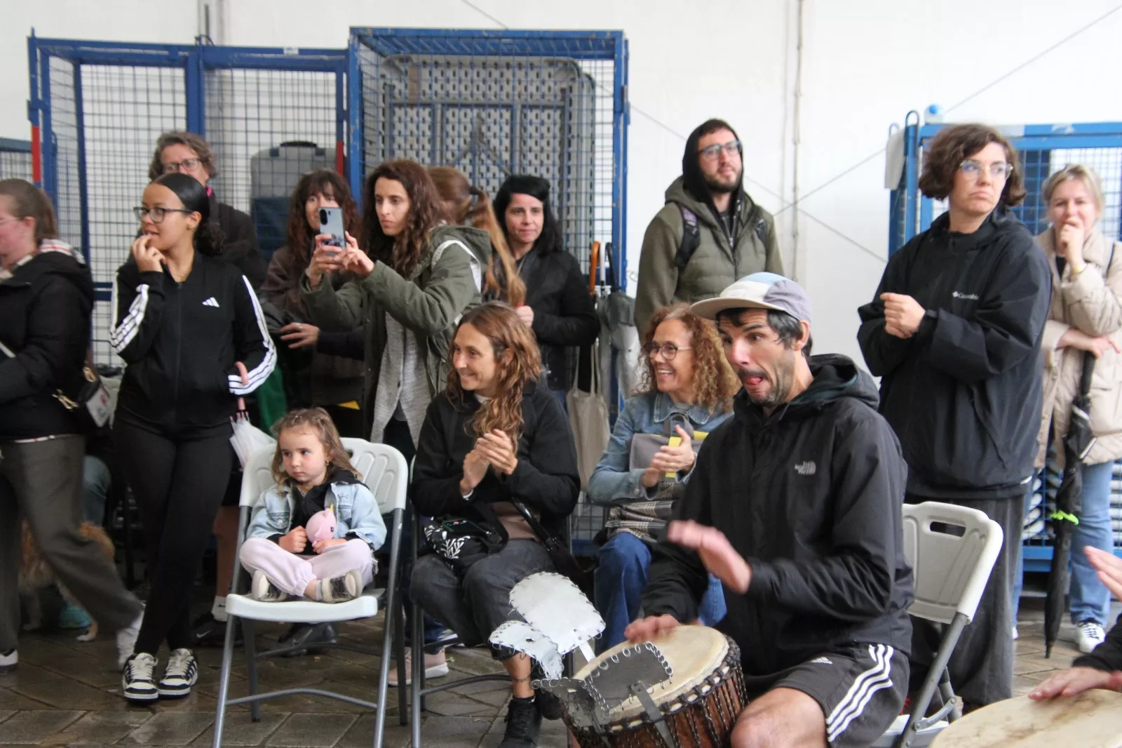 Sonidos africanos en Barriofest 2025. Foto Carlos Neofato