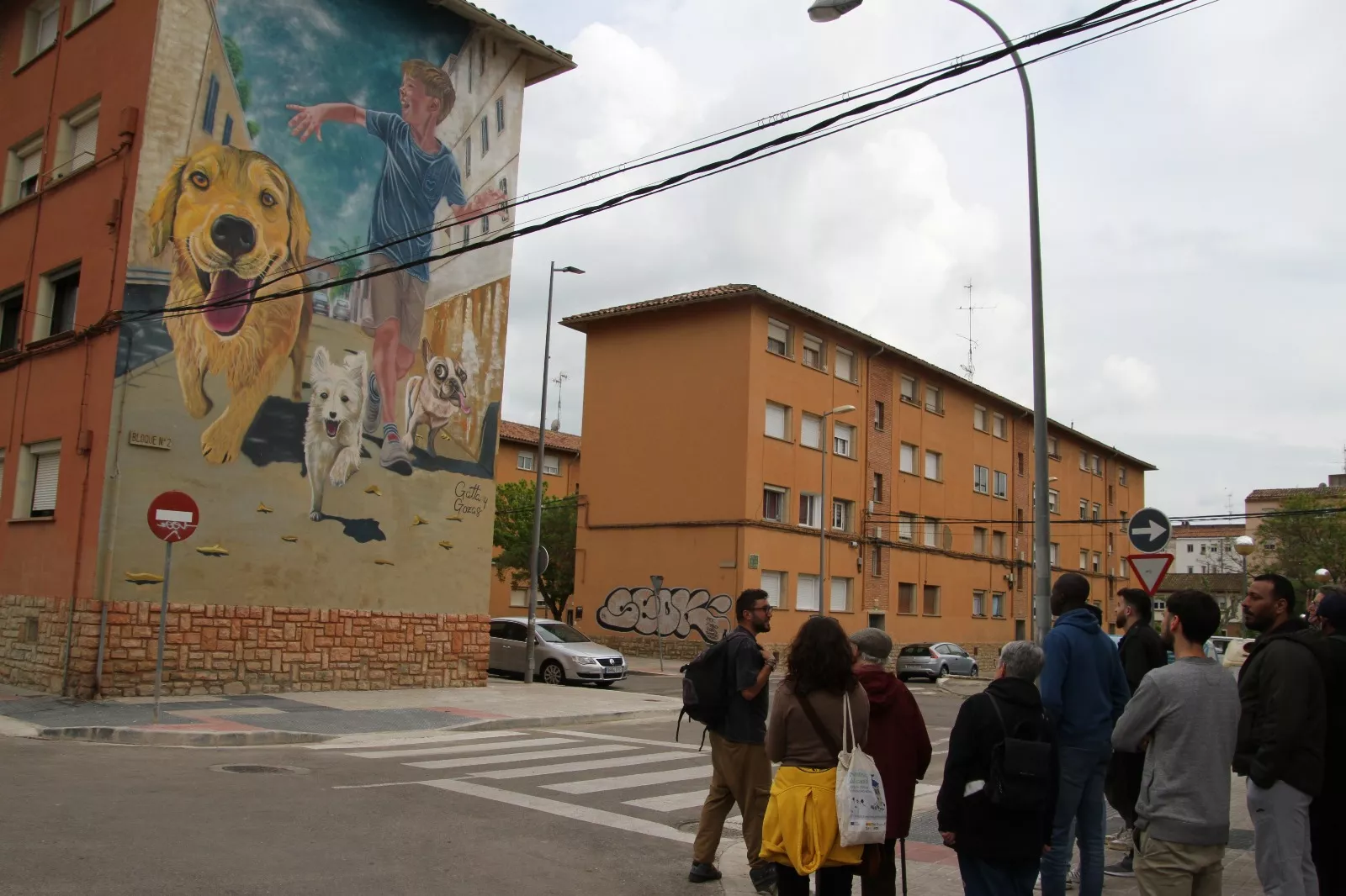 Visita a los murales del Barrio del Perpetuo Socorro en Barriofest 2025. Foto Carlos Neofato