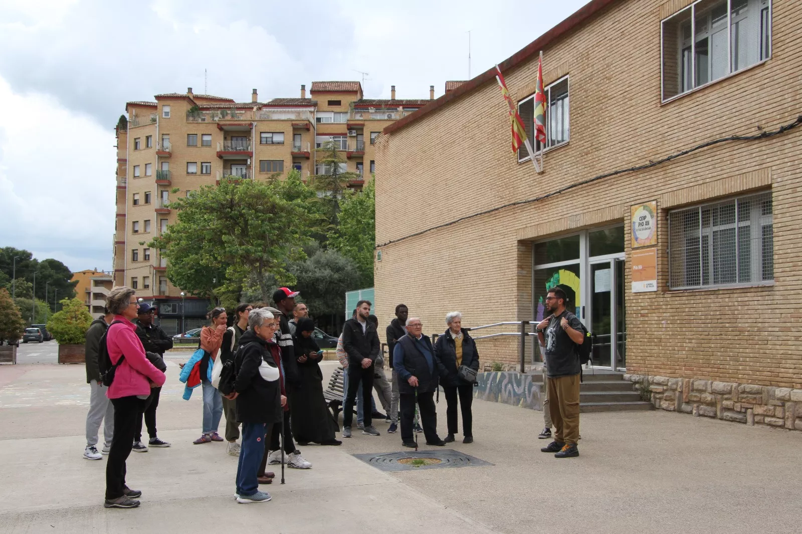 Visita a los murales del Barrio del Perpetuo Socorro en Barriofest 2025. Foto Carlos Neofato