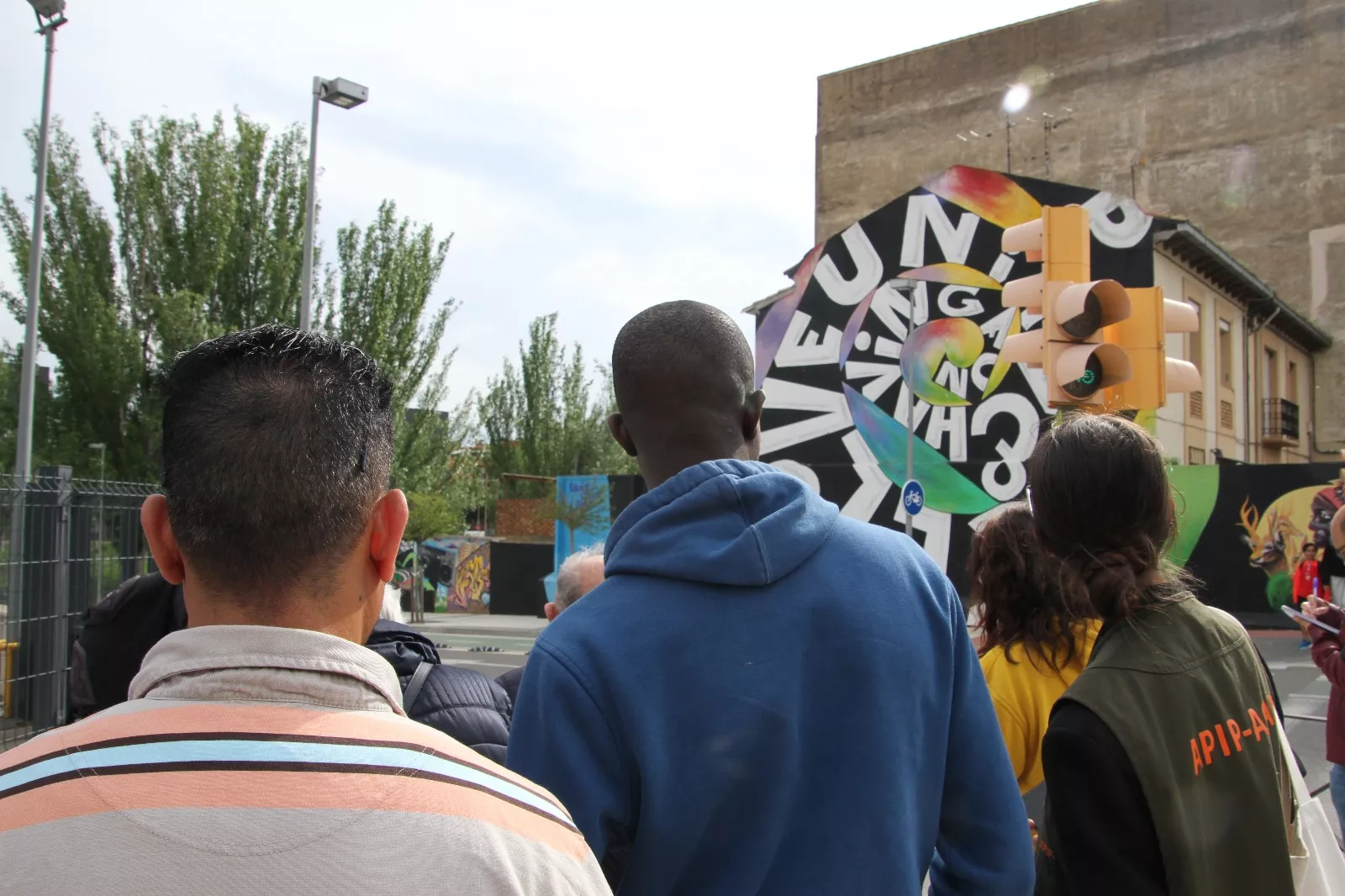 Visita a los murales del Barrio del Perpetuo Socorro en Barriofest 2025. Foto Carlos Neofato