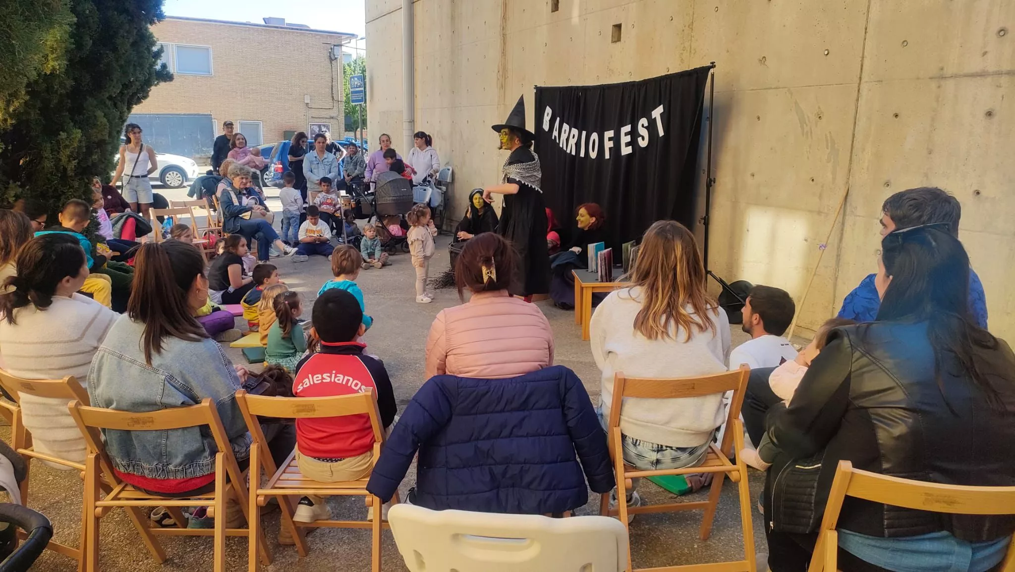 Actividad infantil en la biblioteca Ramón j. Sender.
