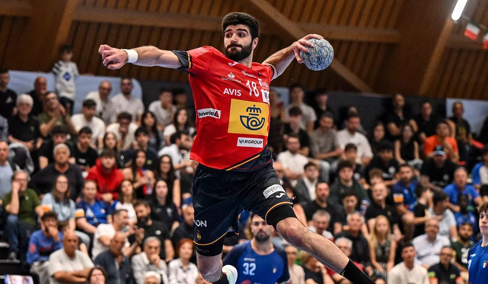 Un momento del partido ante Italia. Los Hispanos ya tienen el billete del Europeo. Foto: RFEB Un momento del partido ante Italia. Los Hispanos ya tienen el billete del Europeo. Foto: RFEB