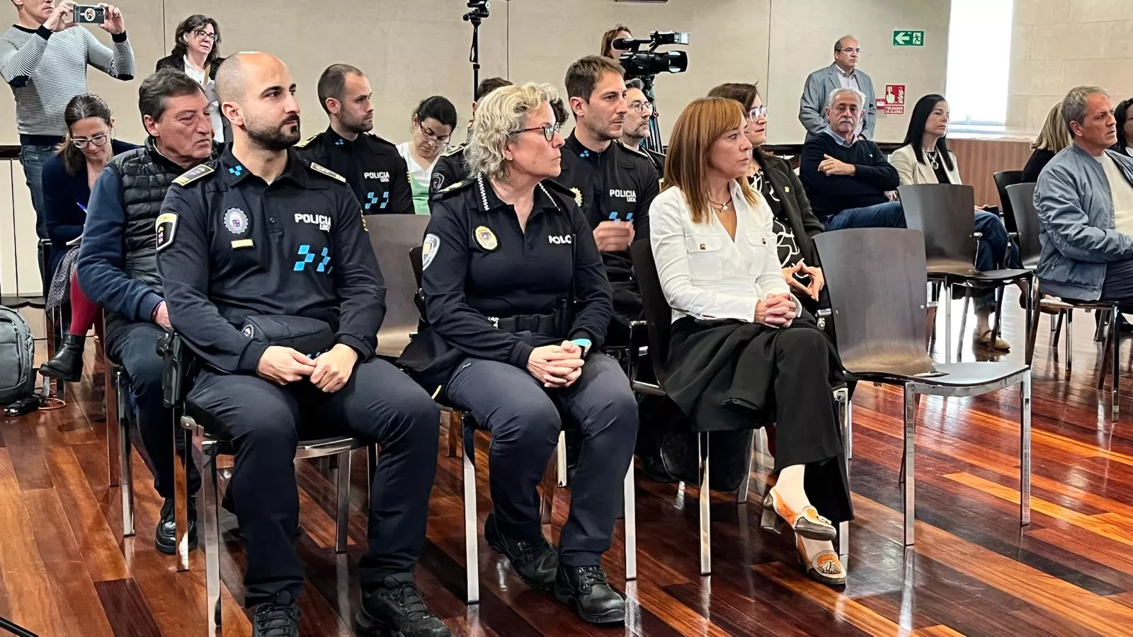 Firma en la DPH del convenio de colaboración de Policías Locales. Foto Mercedes Manterola