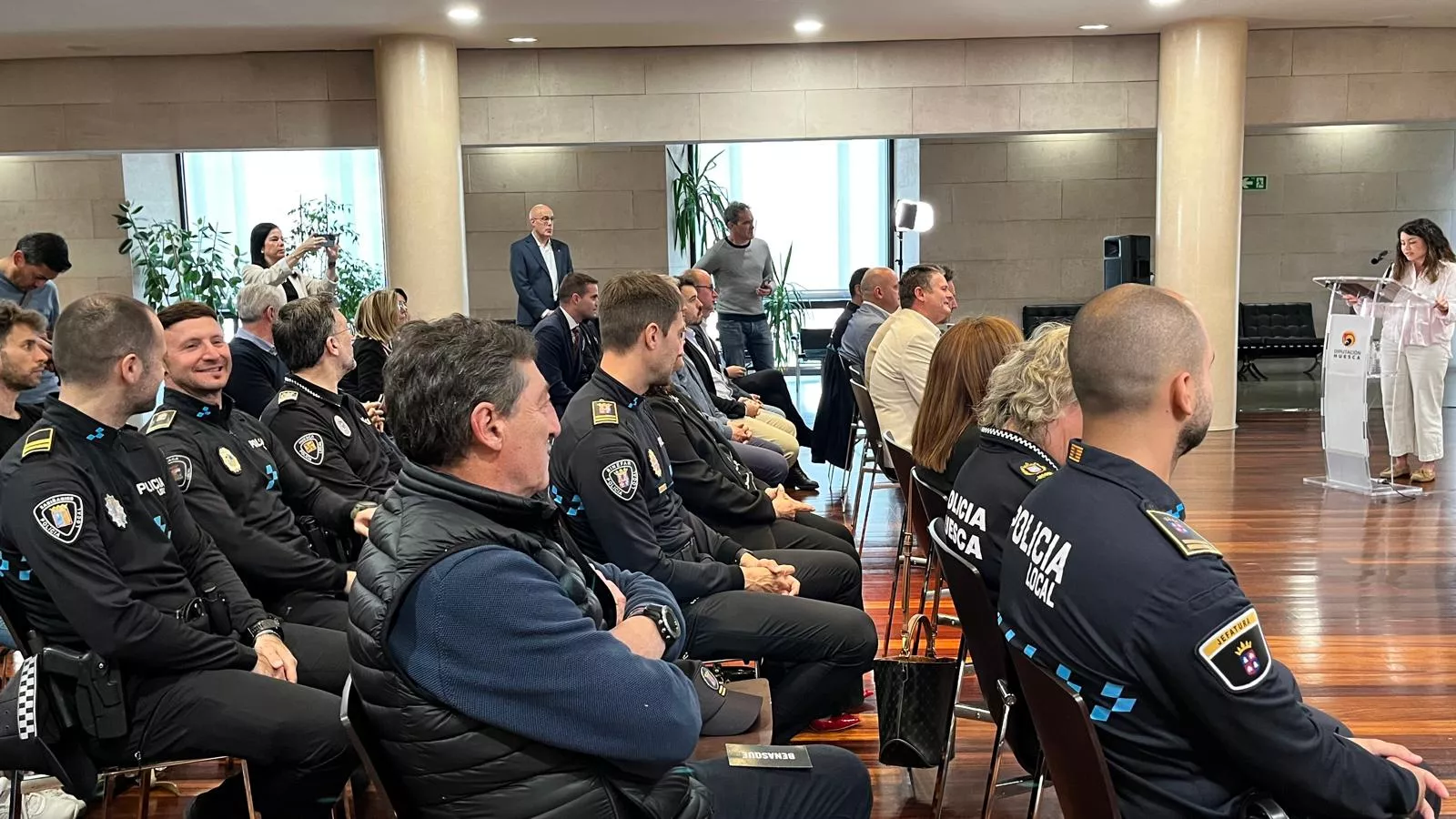 Firma en la DPH del convenio de colaboración de Policías Locales. Foto Mercedes Manterola