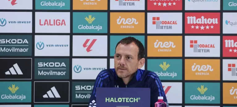 Alberto González, sobre el Huesca: "Tras una pérdida ellos van a salir como aviones"