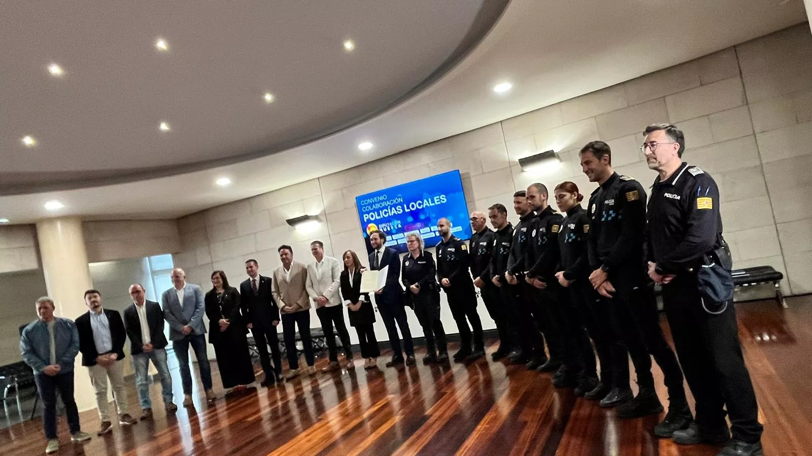 La DPH impulsa un convenio pionero para reforzar con movilidad las policías locales.