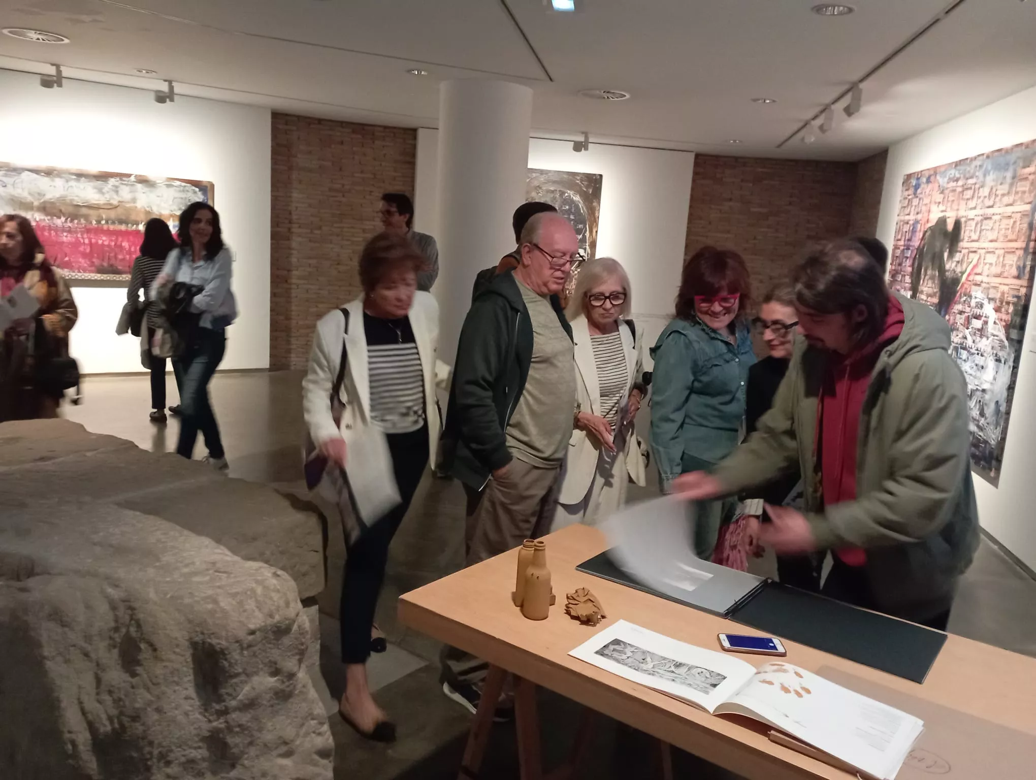 Inauguración de la exposición "Viaje de ida y vuelta" de Carrera Blecua. Foto María José Santolaria