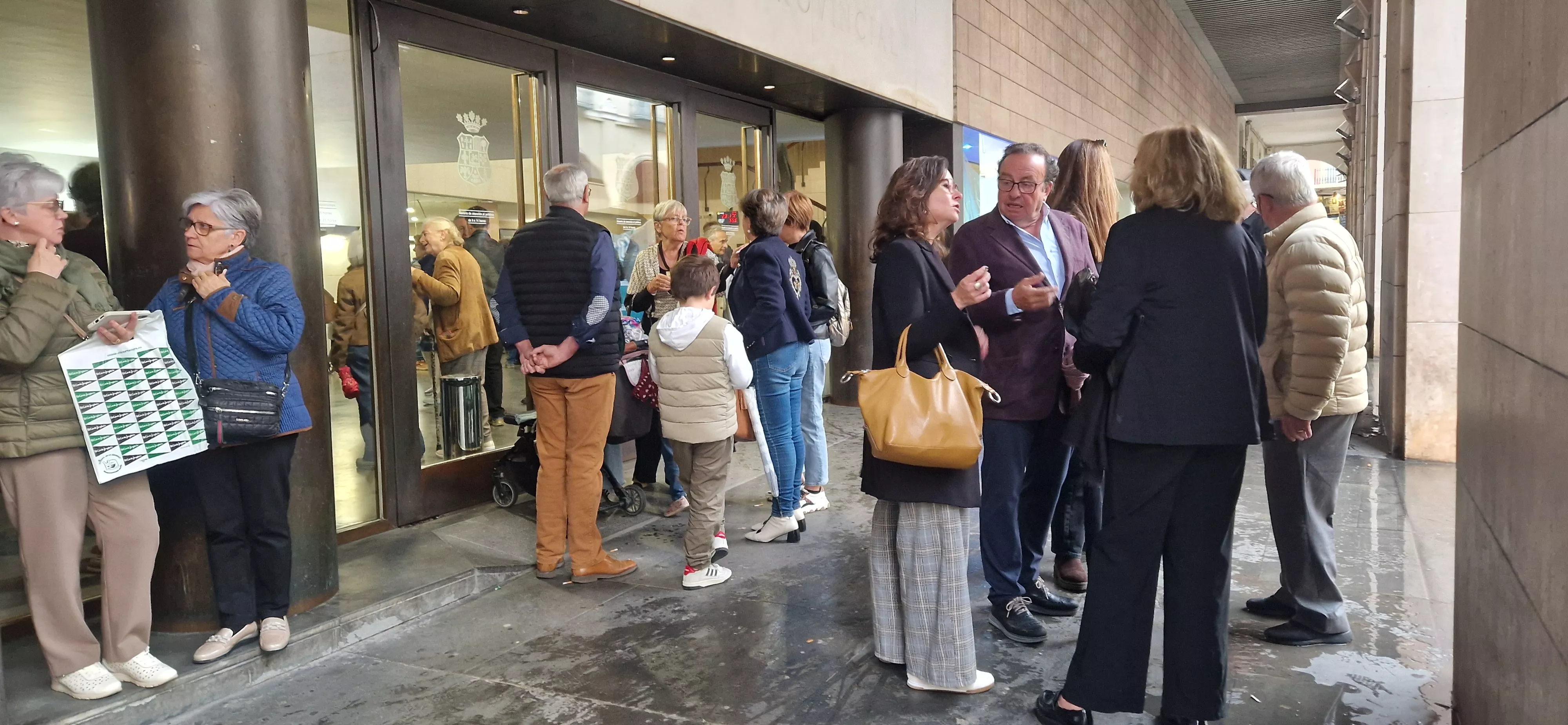 Inauguración de la exposición "Viaje de ida y vuelta" de Carrera Blecua. Foto Myriam Martínez