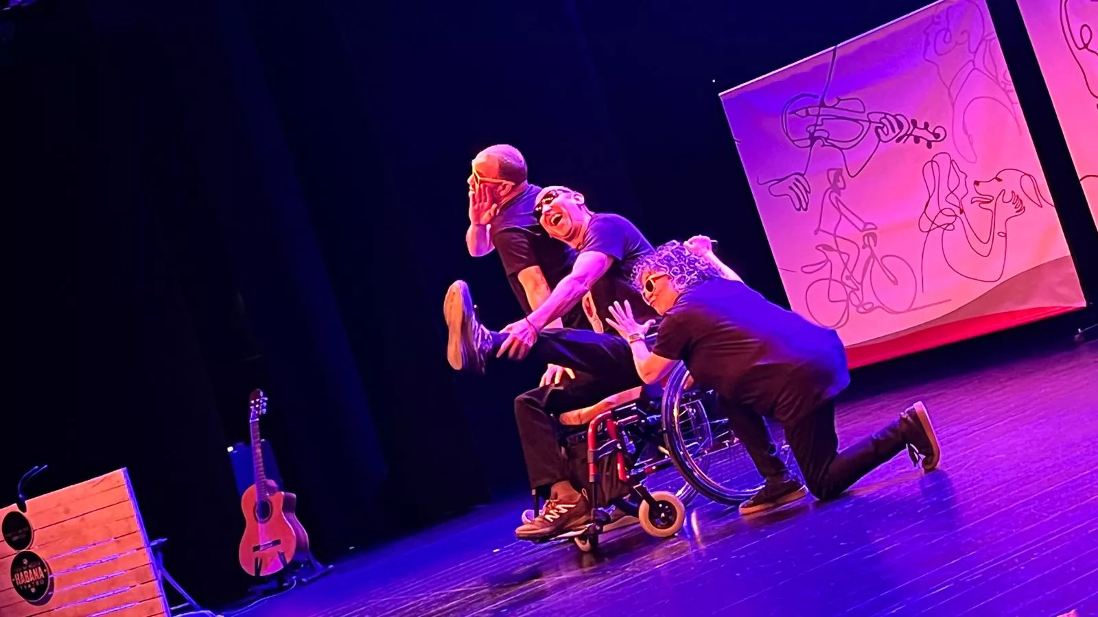 Representación de 'Prismas' de Habana Teatro y Josan Rodríguez. Foto Mercedes Manterola Representación de 'Prismas' de Habana Teatro y Josan Rodríguez. Foto Mercedes Manterola