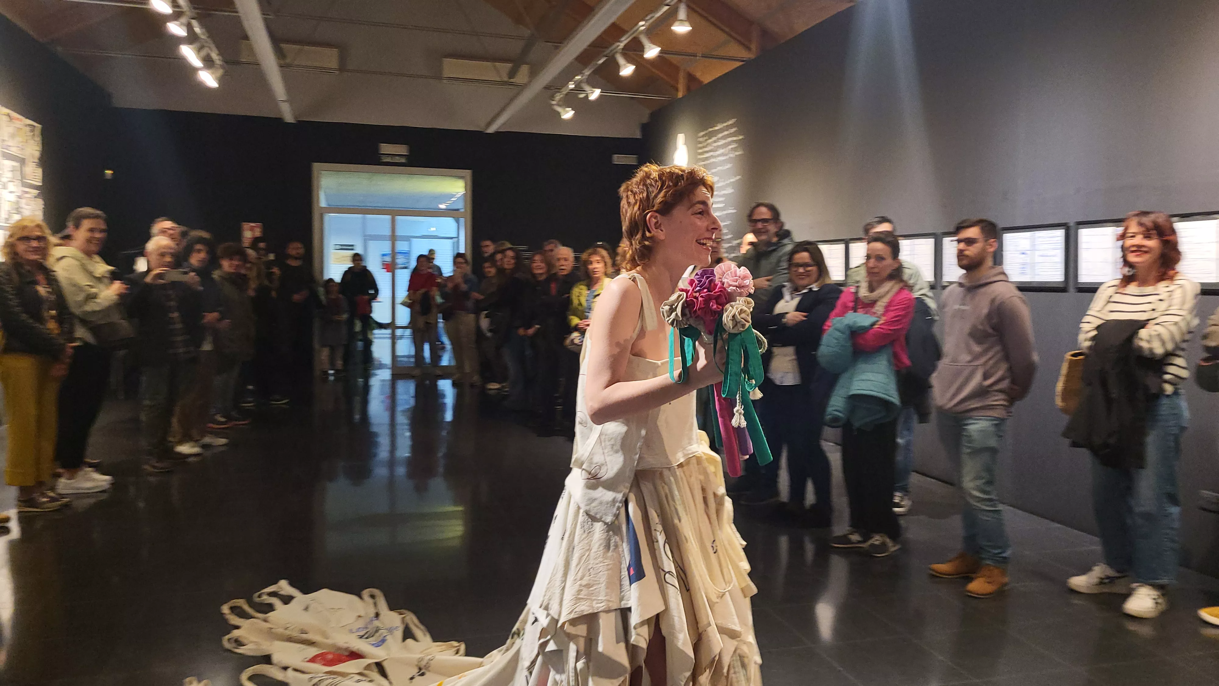  Inauguración de la exposición de Lucía Naval 'Texto encarnado, cuerpo dibujado'. Foto Mercedes Manterola