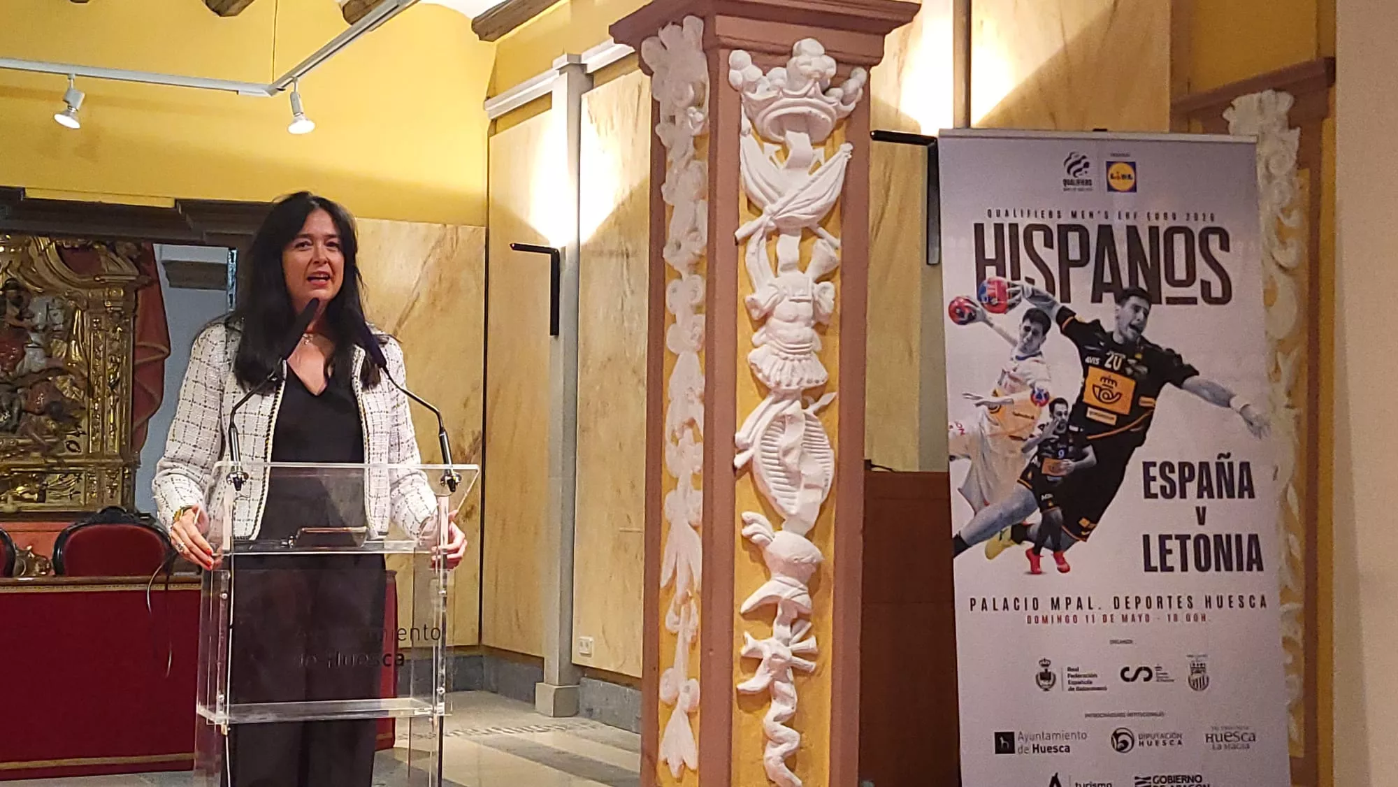 Recepción del Ayuntamiento de Huesca a los Hispanos