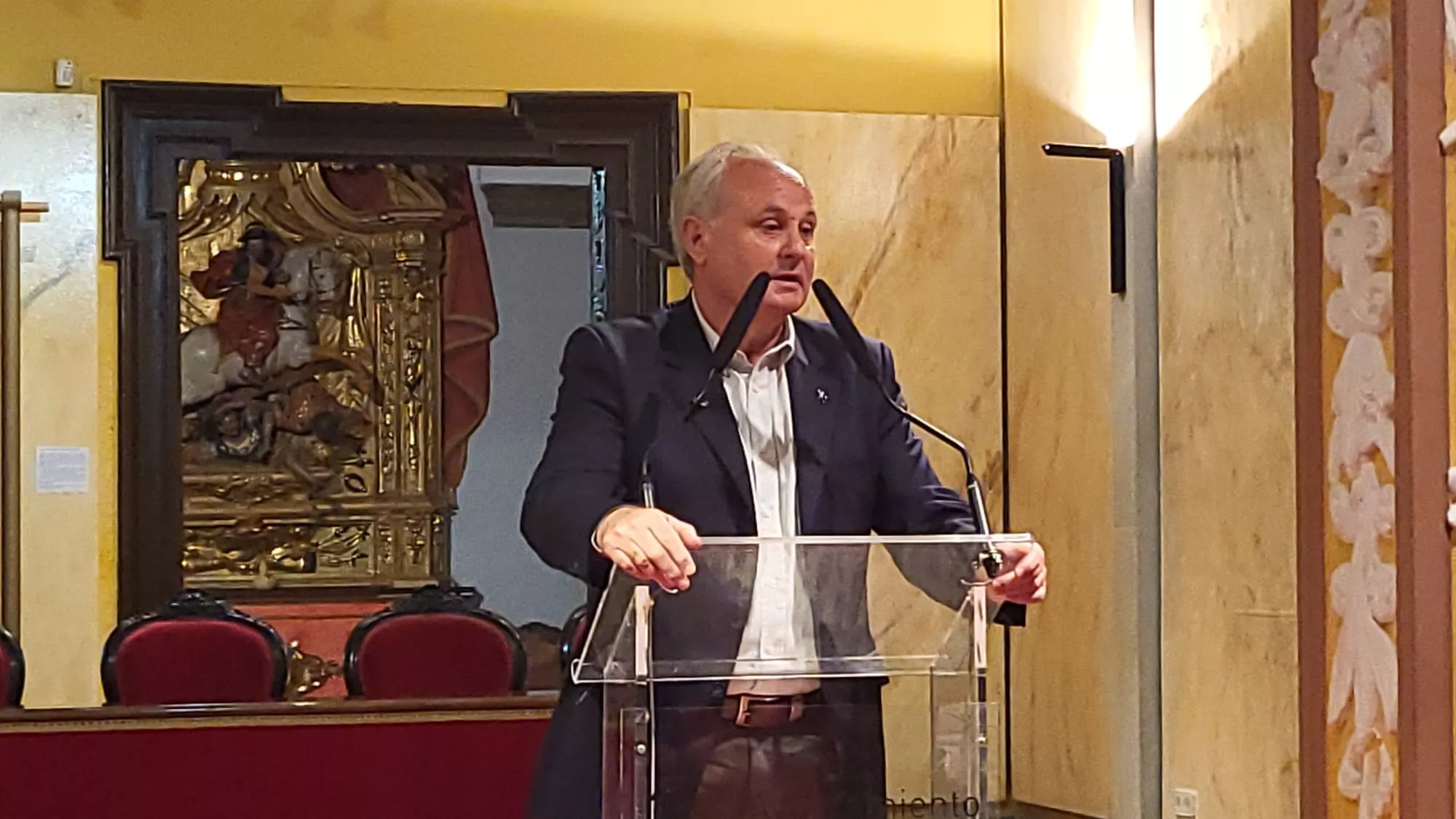 Recepción del Ayuntamiento de Huesca a los Hispanos