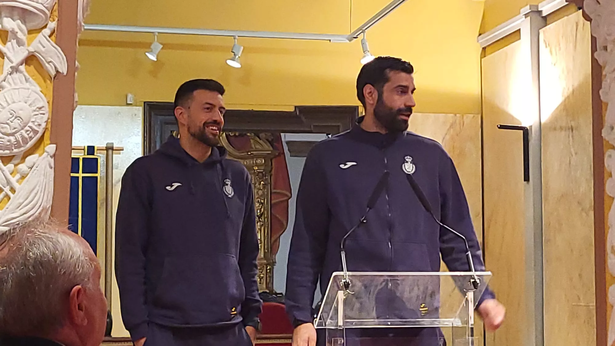 Recepción del Ayuntamiento de Huesca a los Hispanos