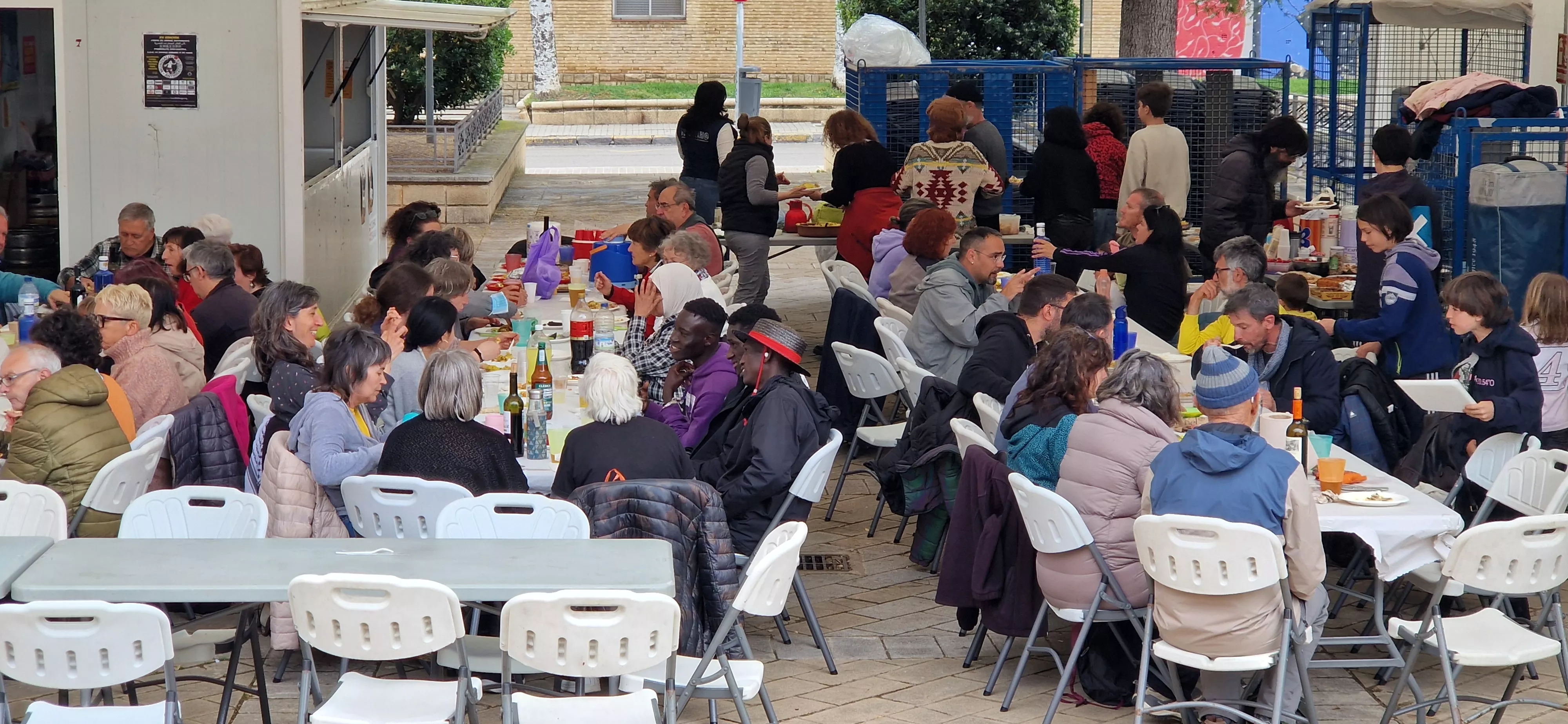Comida Popular de Barriofest 2025. Foto Myriam Martínez