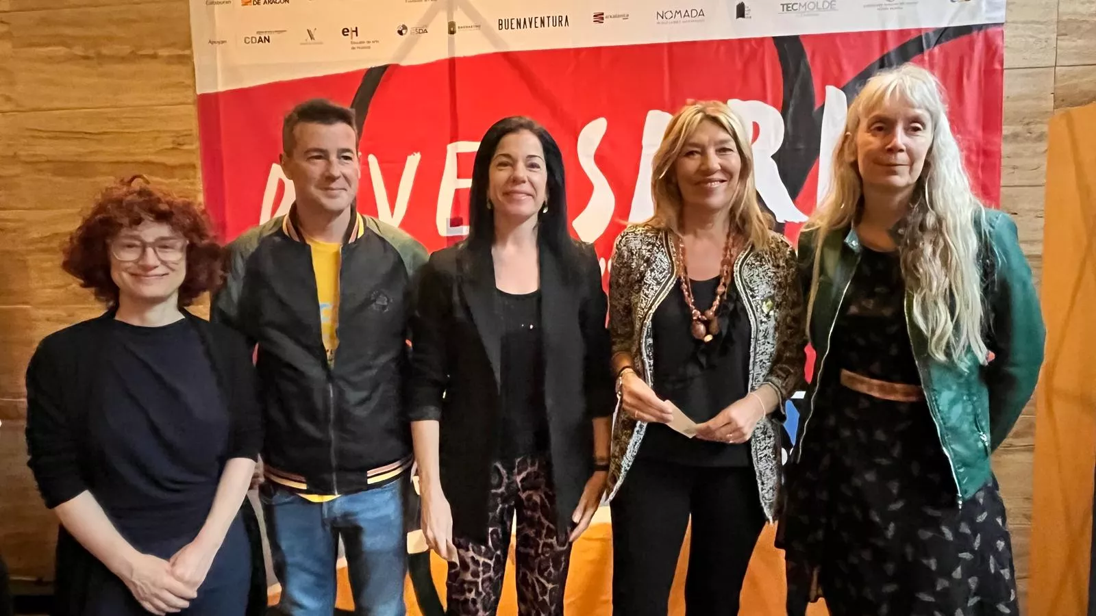 Representación de 'El Viaje' por el Taller de Artes Escénicas Diversario. Foto Mercedes Manterola