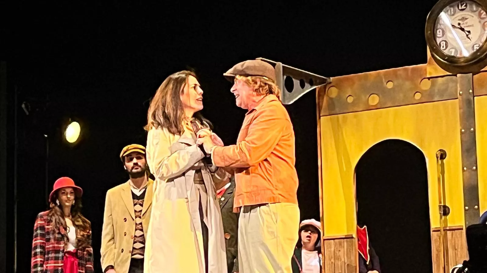 Representación de 'El Viaje' por el Taller de Artes Escénicas Diversario. Foto Mercedes Manterola