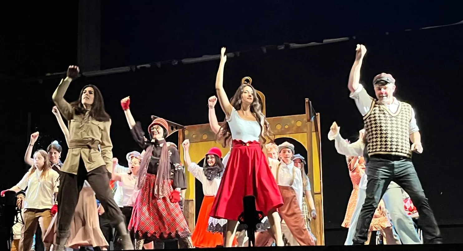 Representación de 'El Viaje' por el Taller de Artes Escénicas Diversario. Foto Mercedes Manterola