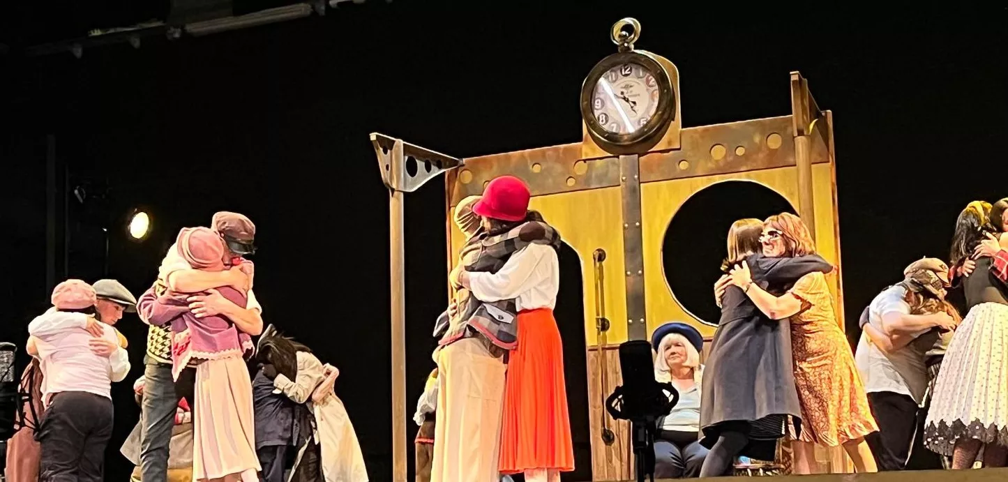 Representación de 'El Viaje' por el Taller de Artes Escénicas Diversario. Foto Mercedes Manterola