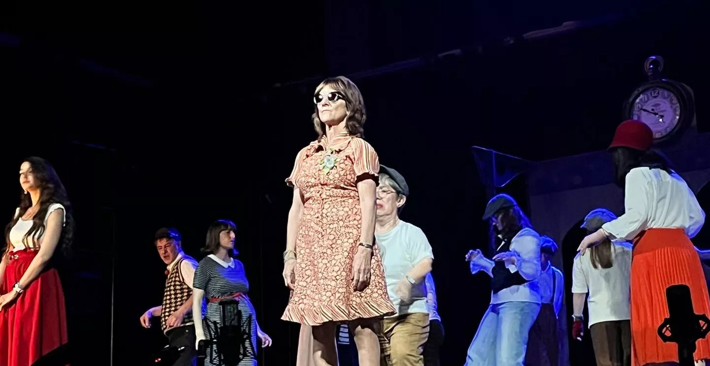 Representación de 'El Viaje' por el Taller de Artes Escénicas Diversario. Foto Mercedes Manterola