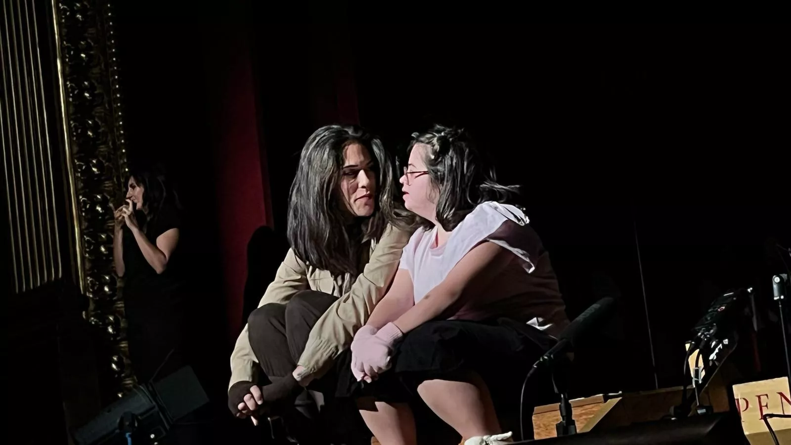 Representación de 'El Viaje' por el Taller de Artes Escénicas Diversario. Foto Mercedes Manterola