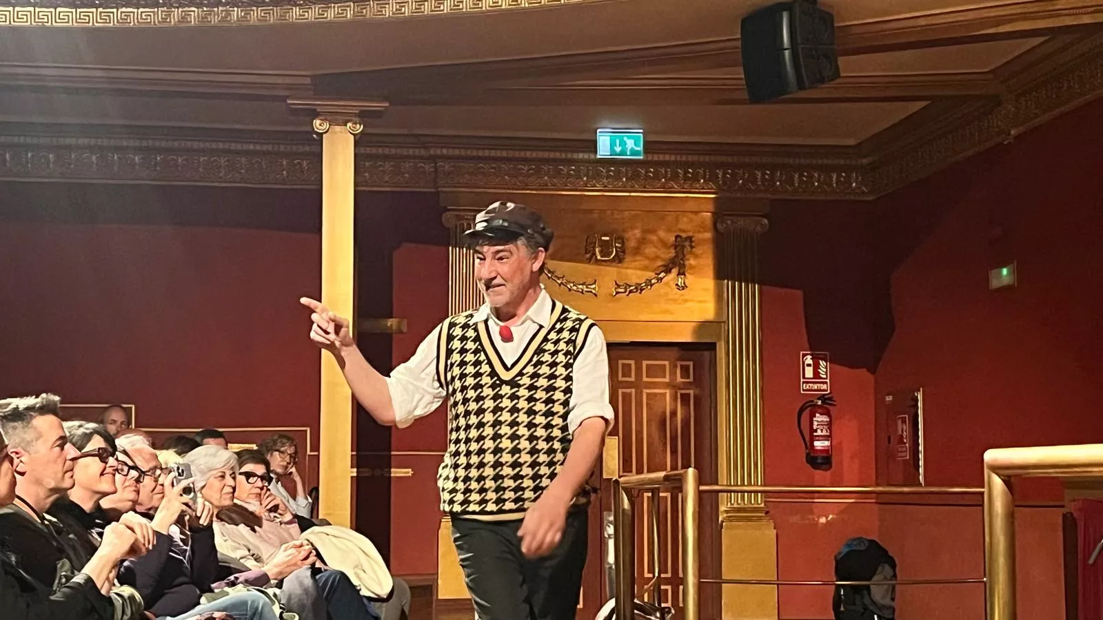 Representación de 'El Viaje' por el Taller de Artes Escénicas Diversario. Foto Mercedes Manterola