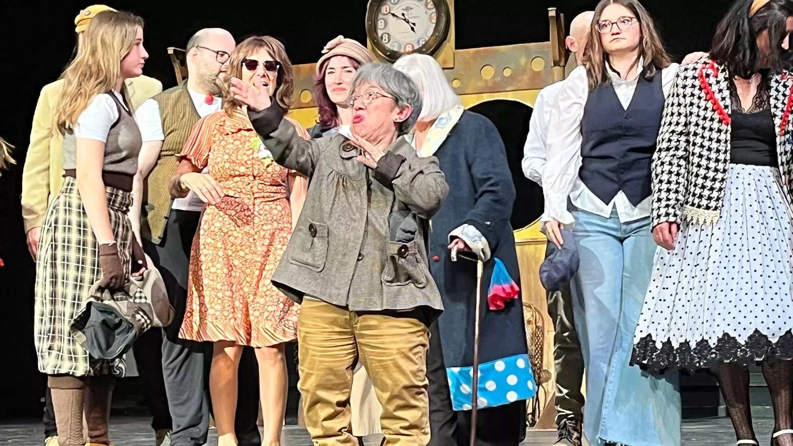 Representación de 'El Viaje' por el Taller de Artes Escénicas Diversario. Foto Mercedes Manterola Representación de 'El Viaje' por el Taller de Artes Escénicas Diversario. Foto Mercedes Manterola