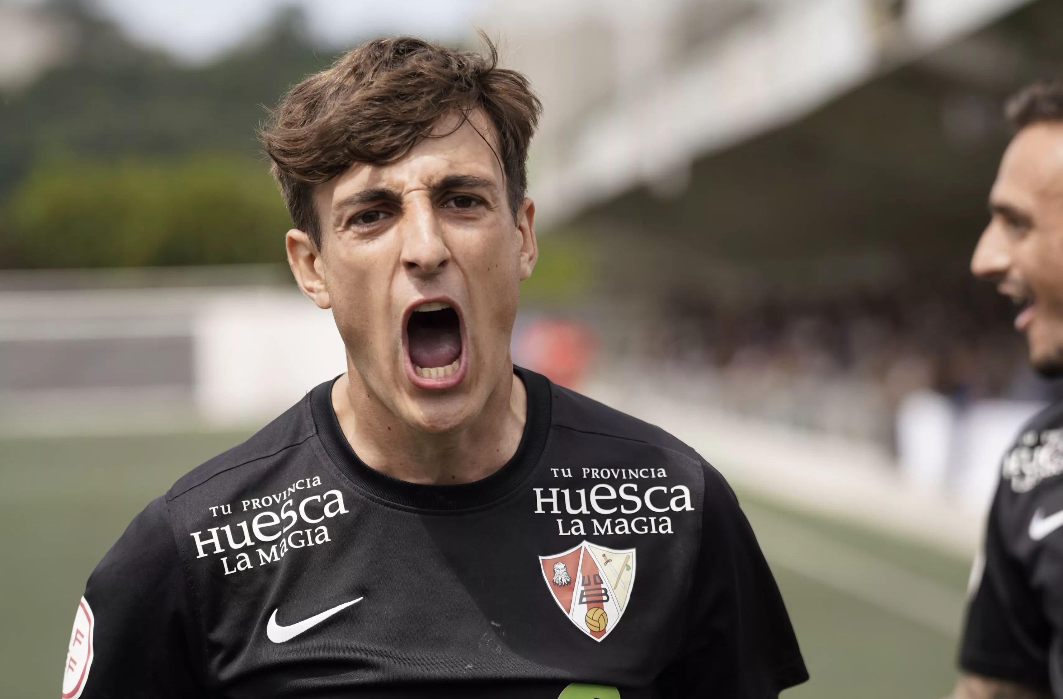 Albín celebra el primer gol del Barbastro ante el Escobedo. Foto: @fotomaniafut
