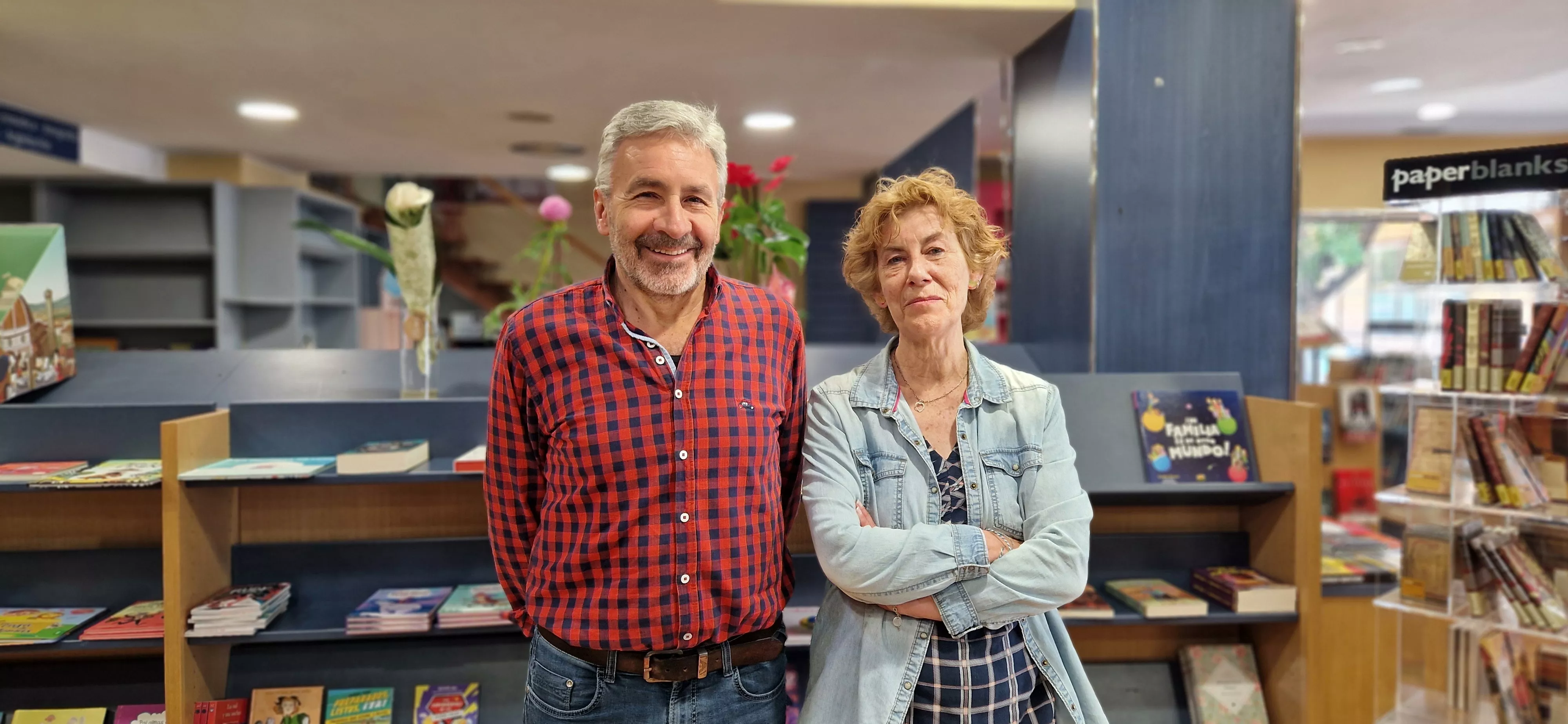 Jesús Buil y Ludi Escartín se despiden de Másdelibros. Foto Myriam Martínez