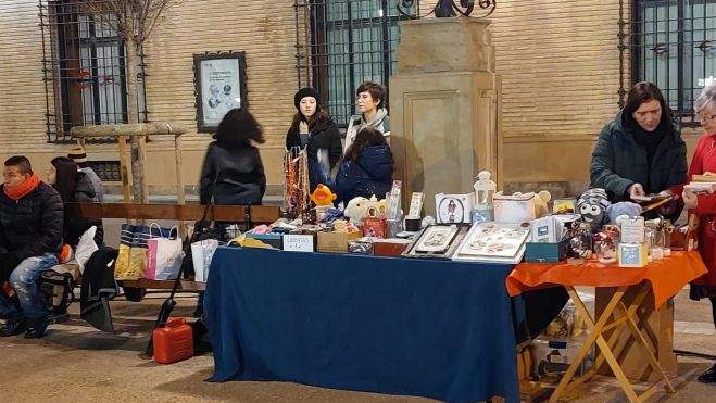 La Iglesia ha instalado un puesto con motivos religiosos y populares. La Iglesia ha instalado un puesto con motivos religiosos y populares.