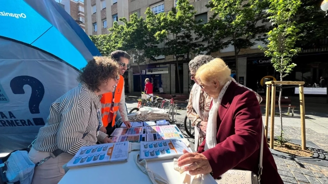 En la carpa se ofrece información a la ciudadanía. En la carpa se ofrece información a la ciudadanía.